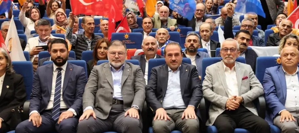 AK Parti Bornova’da Güçlü Teşkilat Buluşması