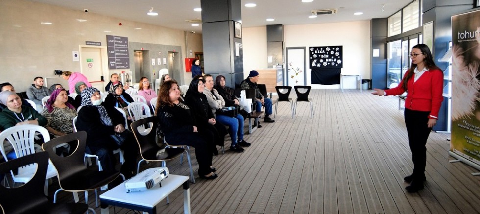 Bornova’da kadınlar hem üretiyor hem bilinçleniyor