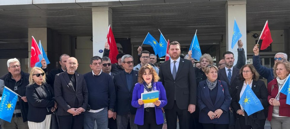 İZMİR’İN SİMGELERİ KARŞIYAKA VE KONAK İSKELELERİ HALKINDIR, ÖZELLEŞTİRİLEMEZ!