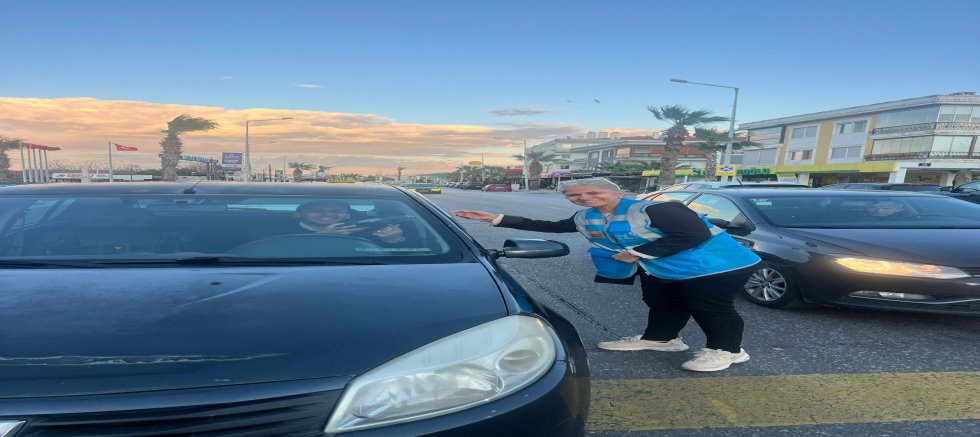 AK Parti Güzelbahçe Teşkilatı’ndan “İFTARA 5 KALA” İkramı