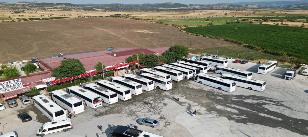 AK Parti İzmir’den 25. yıl buluşmasına 5 bin kişilik çıkarma!