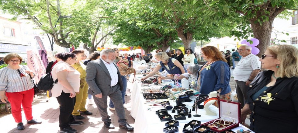 Çiğli’de Kadınların El Emeği Sergisi Göz Doldurdu