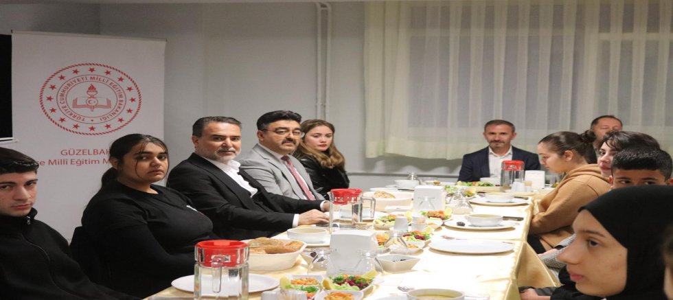 Güzelbahçe'de 'Maarifin Kalbinde Ramazan': Eğitim Camiası İftarda Buluştu