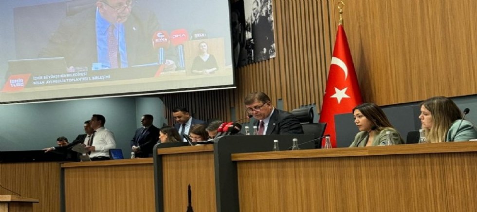 İzmir Büyükşehir Belediye Meclisi'nin “YENİ YÖNETİMİ”