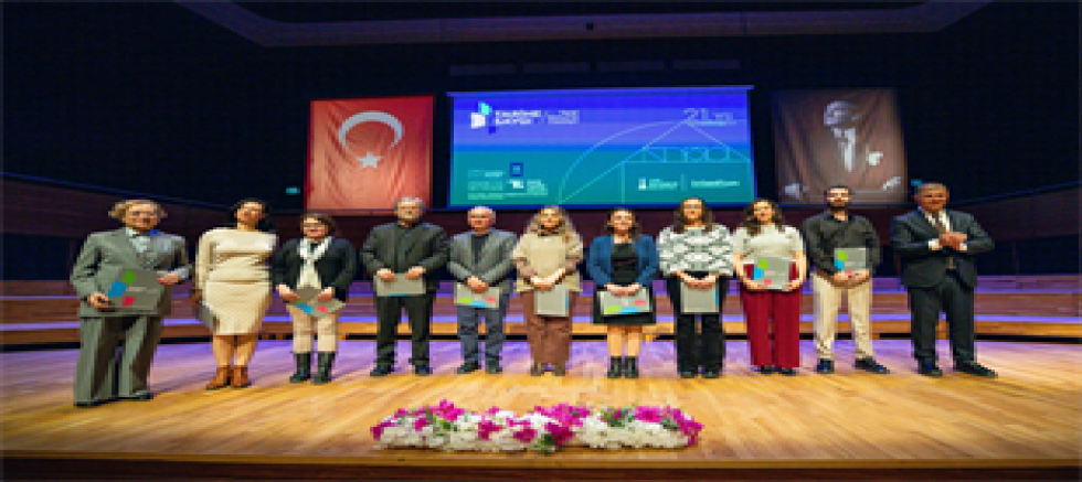 İzmir’de tarihe koruyanlar ödüllendirildi