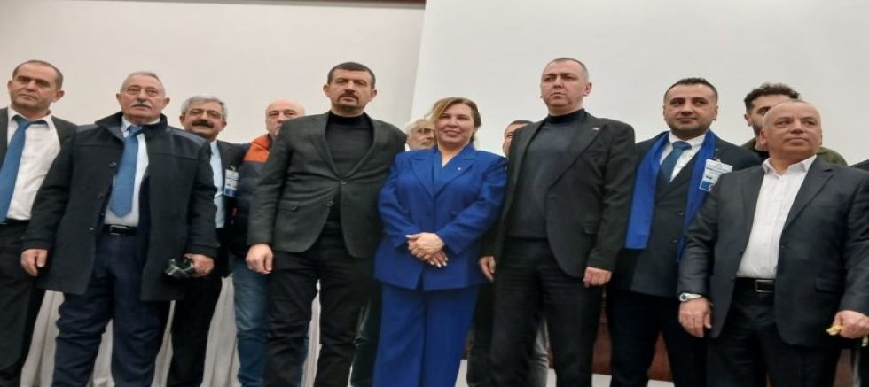 İzmir Kahveciler Odası’nda Değişim: Jale Büyükdemir 466 Oyla Başkan