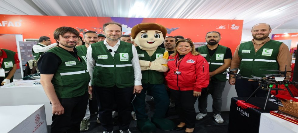 YEŞİLAY BAŞKANI DİNÇ: TEKNOFEST’TEYDİK ÇÜNKÜ BU ÜLKENİN BAĞIMSIZLIĞI İÇİN ÇALIŞIYORUZ