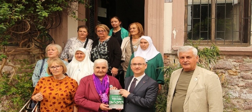 Srebrenitsa Anneleri’nden Ayvalık Kaymakamlığı’na ziyaret