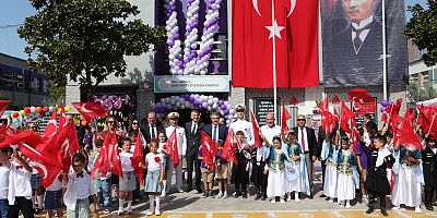 2025-2026 EĞİTİM-ÖĞRETİM YILI BAYRAKLI’DA TÖRENLE BAŞLADI