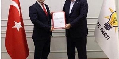 AK Parti Güzelbahçe’de Yeni Dönem: Yetki Belgesi Halil Durankuş’a Takdim Edildi