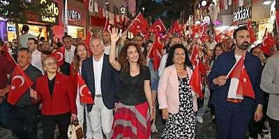 Atatürk’ün kenti Karşıyaka’da Cumhuriyet coşkusu  