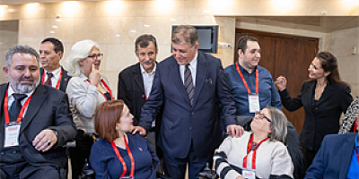 Başkan Tugay’dan engelliler için müjdeler