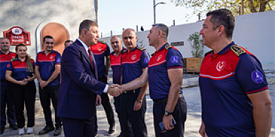 Başkan Tugay İtfaiye Haftası’nda itfaiye personeli ile buluştu