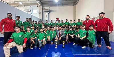 Bayraklı Belediyesi Güreş Takımı İzmir şampiyonu oldu