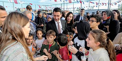 Bayraklı’da çocuklar mahalle şenliğinde buluştu 