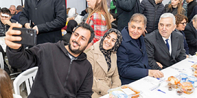 Bergama’nın iftar sofrası Tıp Bayramı'nda doktor başkanları buluşturdu