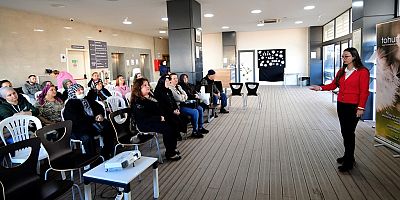 Bornova’da kadınlar hem üretiyor hem bilinçleniyor