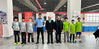 BORNOVA’DA SPOR HEYECANI BAŞLIYOR: 3.000 Öğrenci 10 Branşta Yarışacak