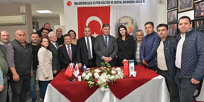 CHP’li Tugay hemşehri dernekleriyle buluştu, müjdeyi verdi: “90 dakika ücretsiz olacak”