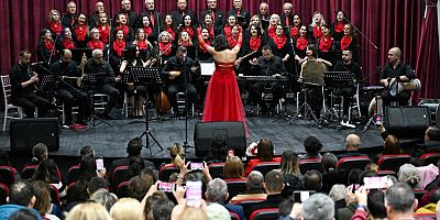 Dayanışmanın Türküsü Bornova’da Yükseldi