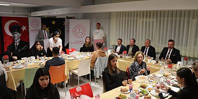 Güzelbahçe'de 'Maarifin Kalbinde Ramazan': Eğitim Camiası İftarda Buluştu