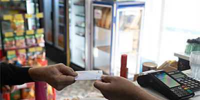 İzmir’in emeklileri desteklerle nefes alıyor