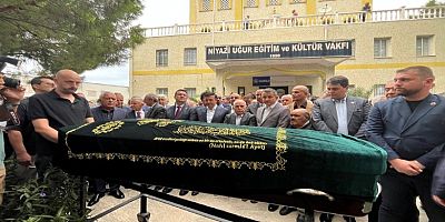 İZMİR’İN ESKİ BAŞKANI BURHAN ÖZFATURA SON YOLCULUĞUNA UĞURLANDI