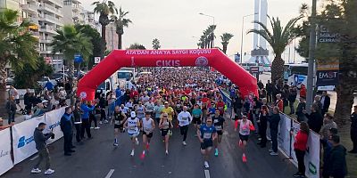 Karşıyaka’da 1500 kişi Ata’dan Ana’ya koştu!