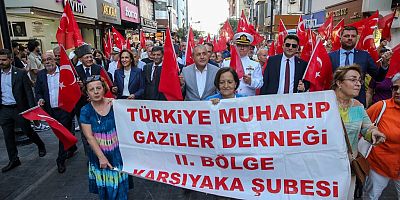 Karşıyaka’da gazilere saygı yürüyüşü