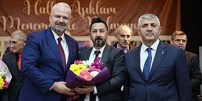 Menemen'de halk aşıkları geçidi!